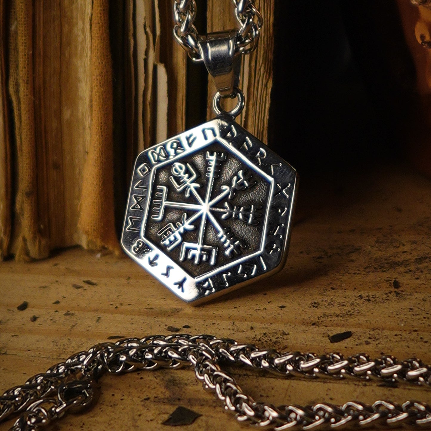 Collar Vegvisir