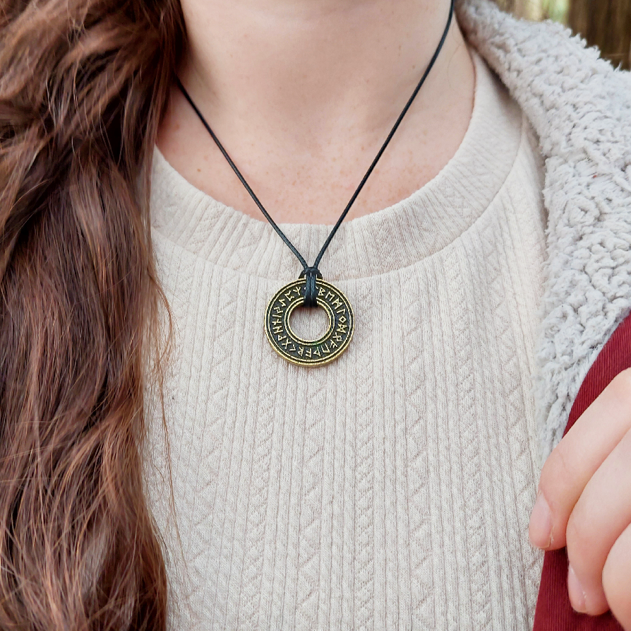 Collar Valhalla