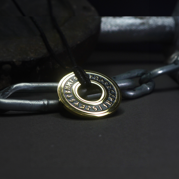 Collar Valhalla