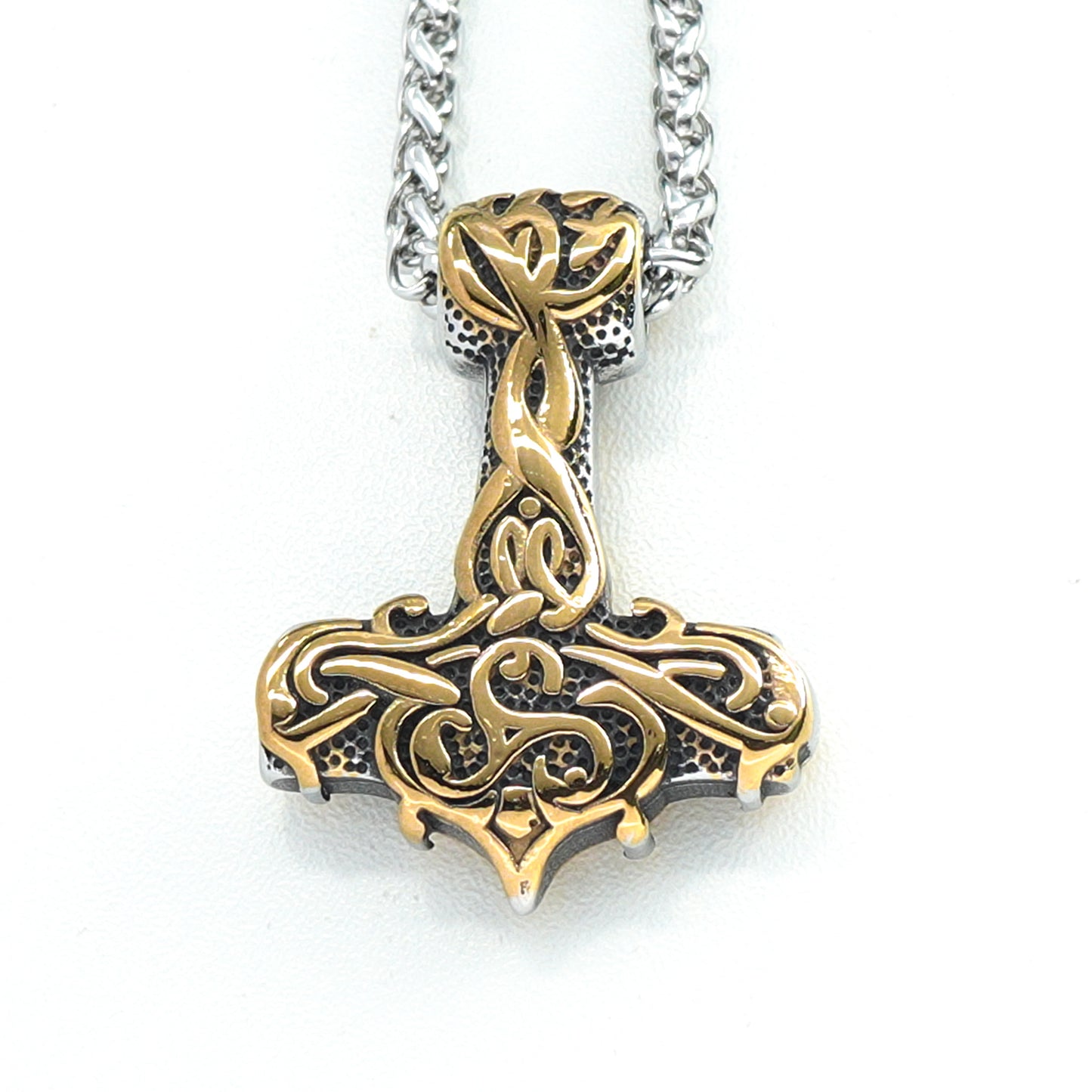 Collar Fuerza Intricada Oro