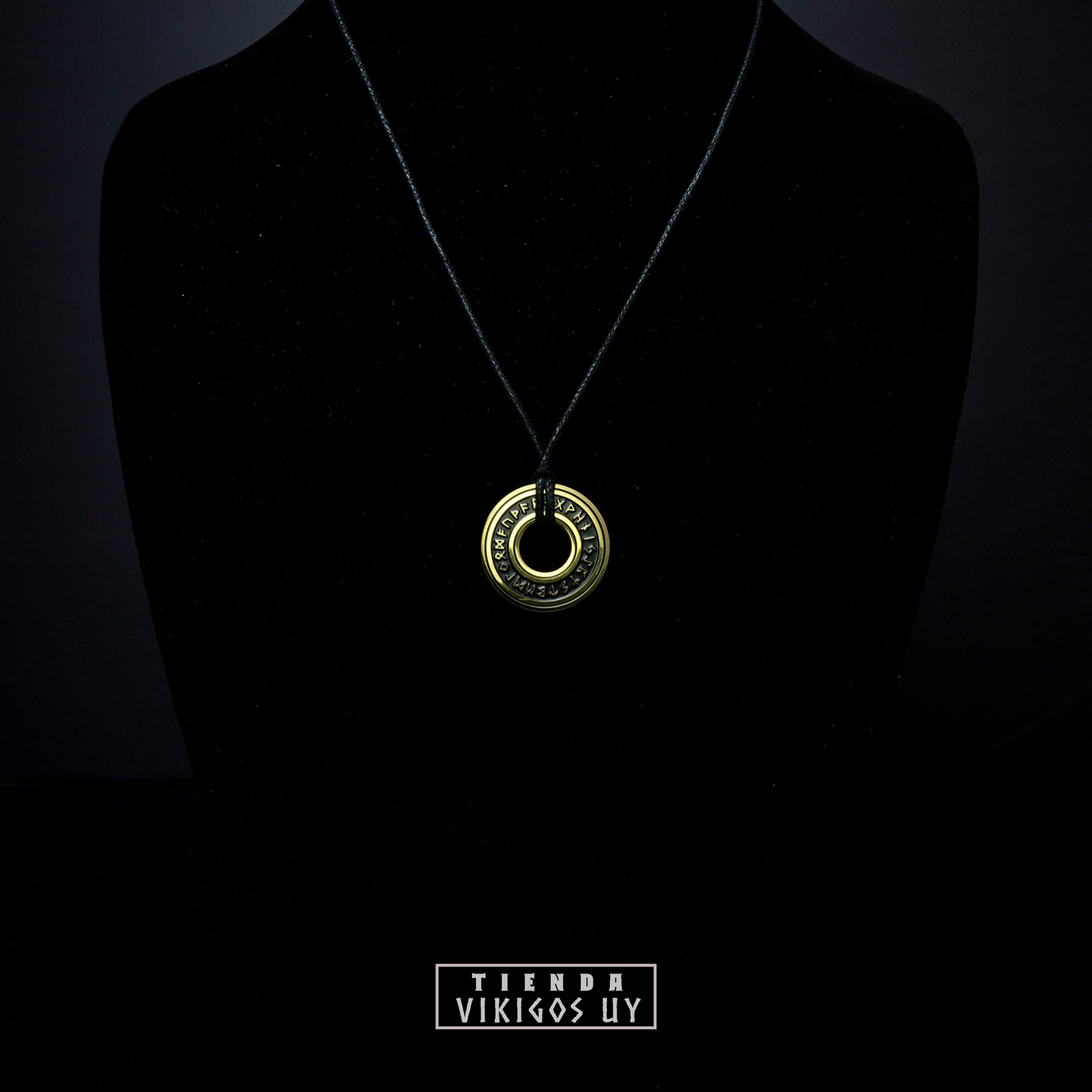 Collar Valhalla