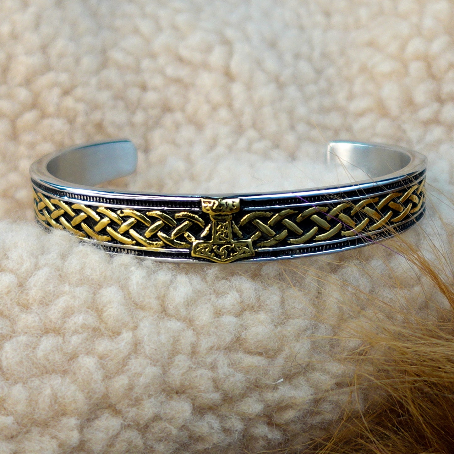 Pulsera Tormenta de Mjolnir Dorada