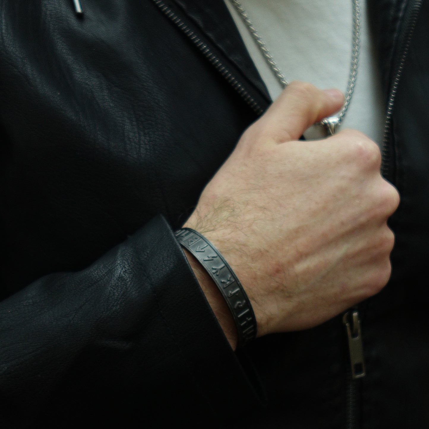 Pulsera Runica