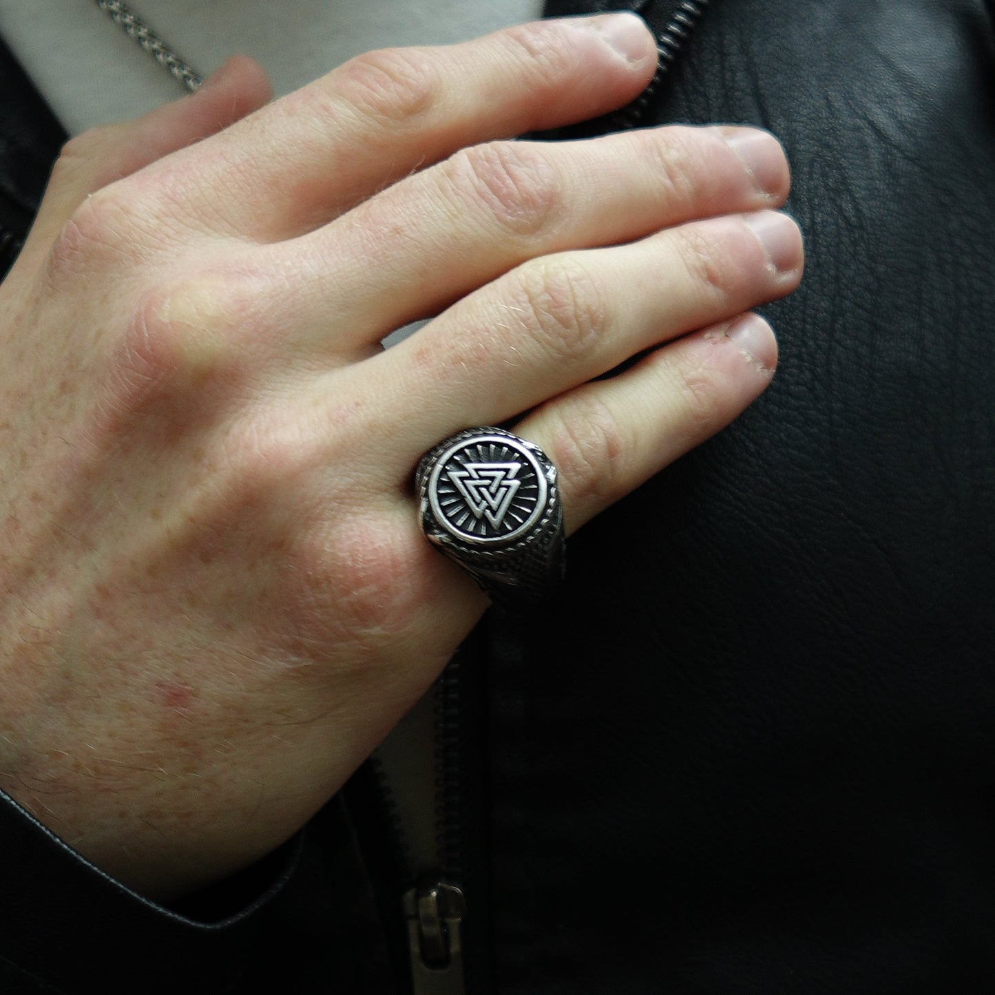 Anillo Valknut
