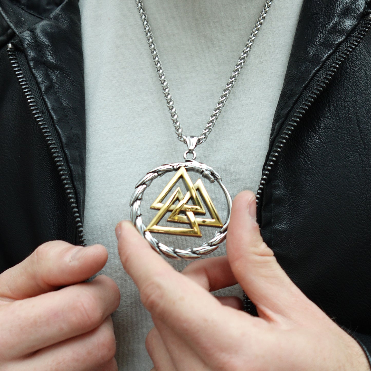 Collar Emblema Valknut
