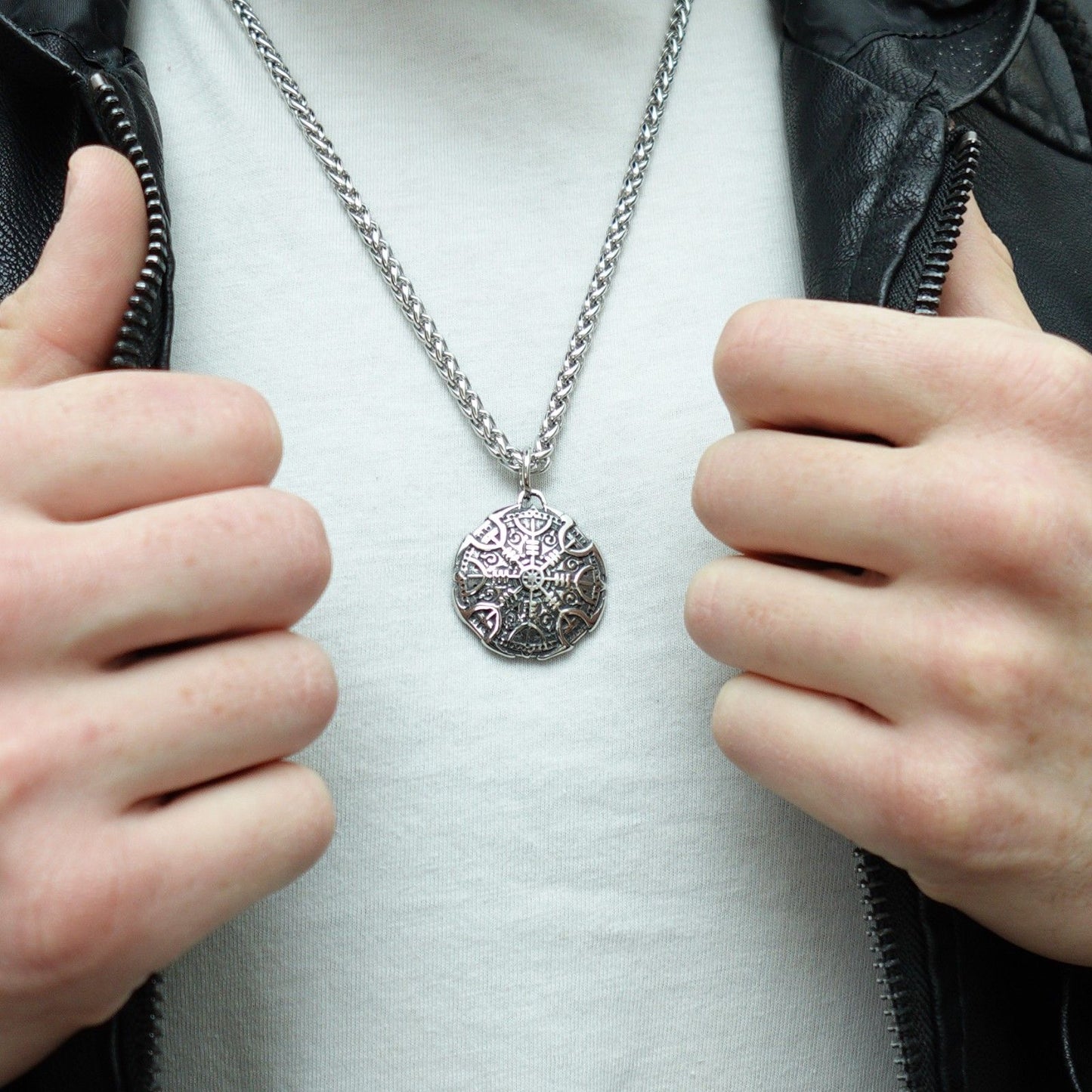 Collar Casco del Terror