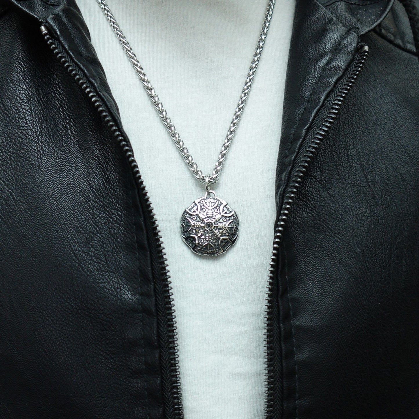 Collar Casco del Terror