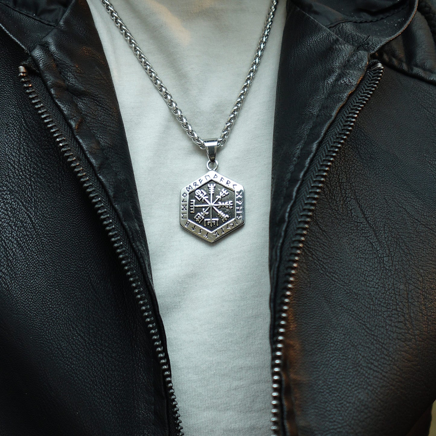 Collar Vegvisir