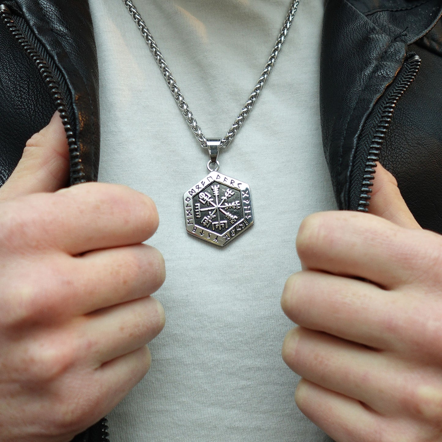 Collar Vegvisir