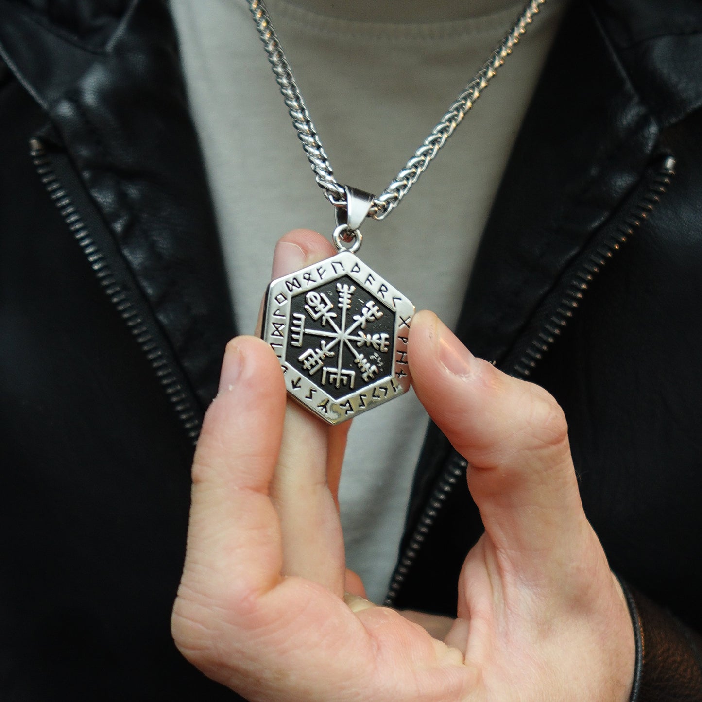 Collar Vegvisir