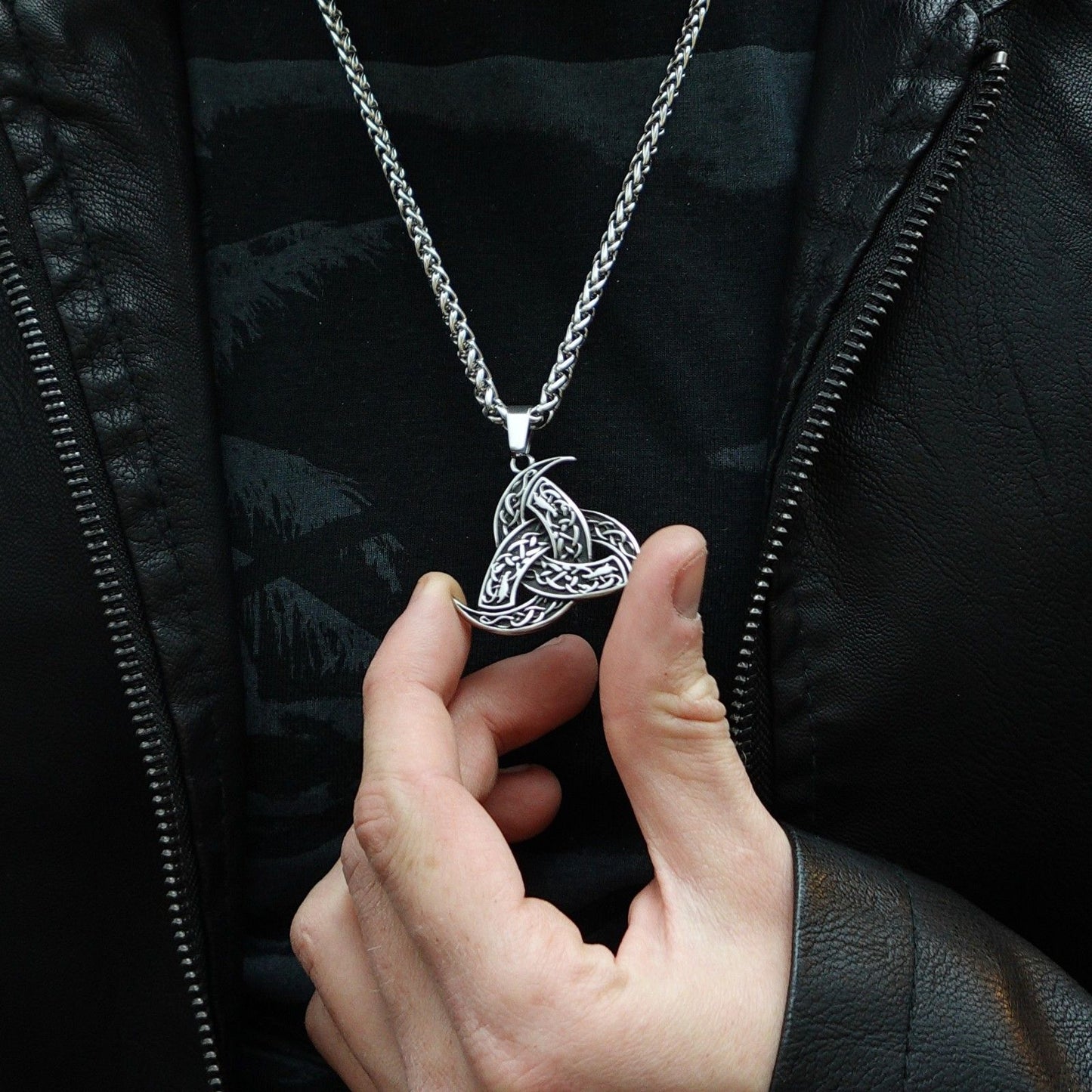 Collar Cuernos de Hidromiel