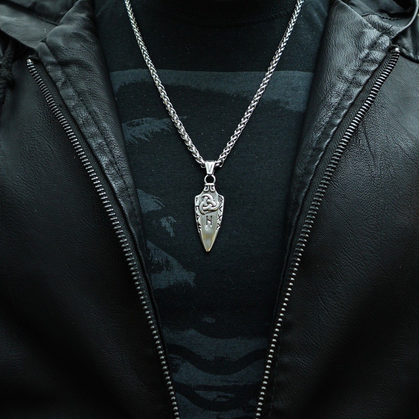 Collar Valknut
