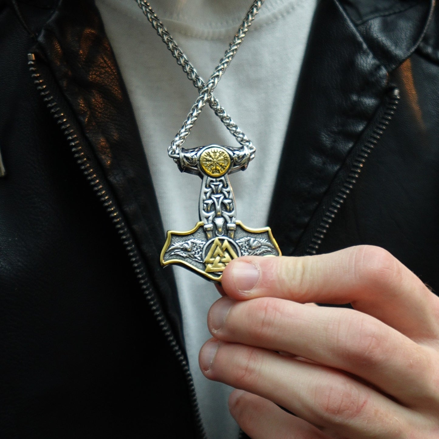 Collar Martillo y Odin