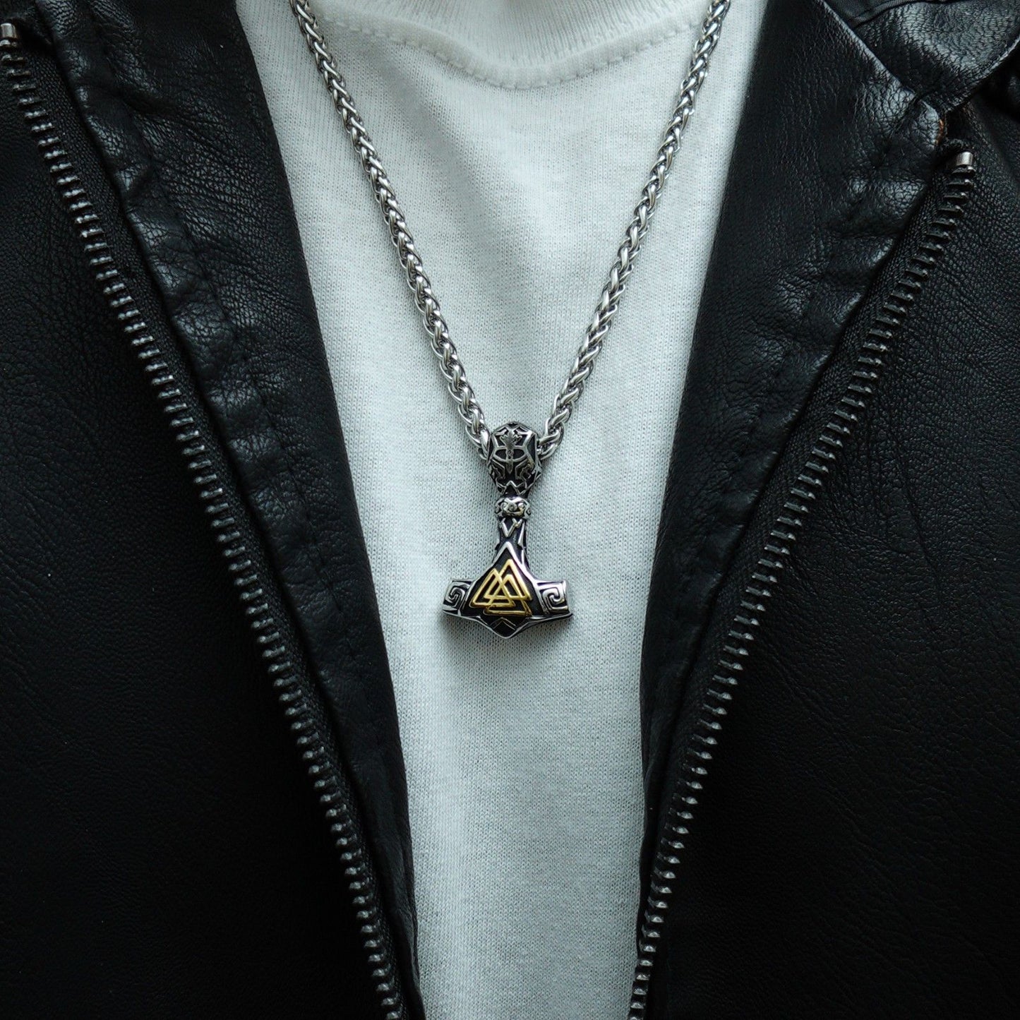 Collar Mjölnir I