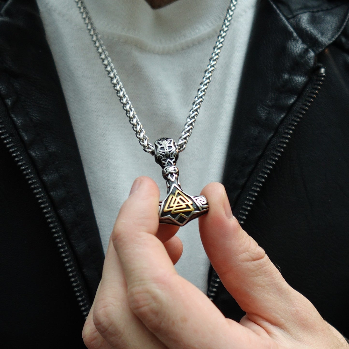 Collar Mjölnir I