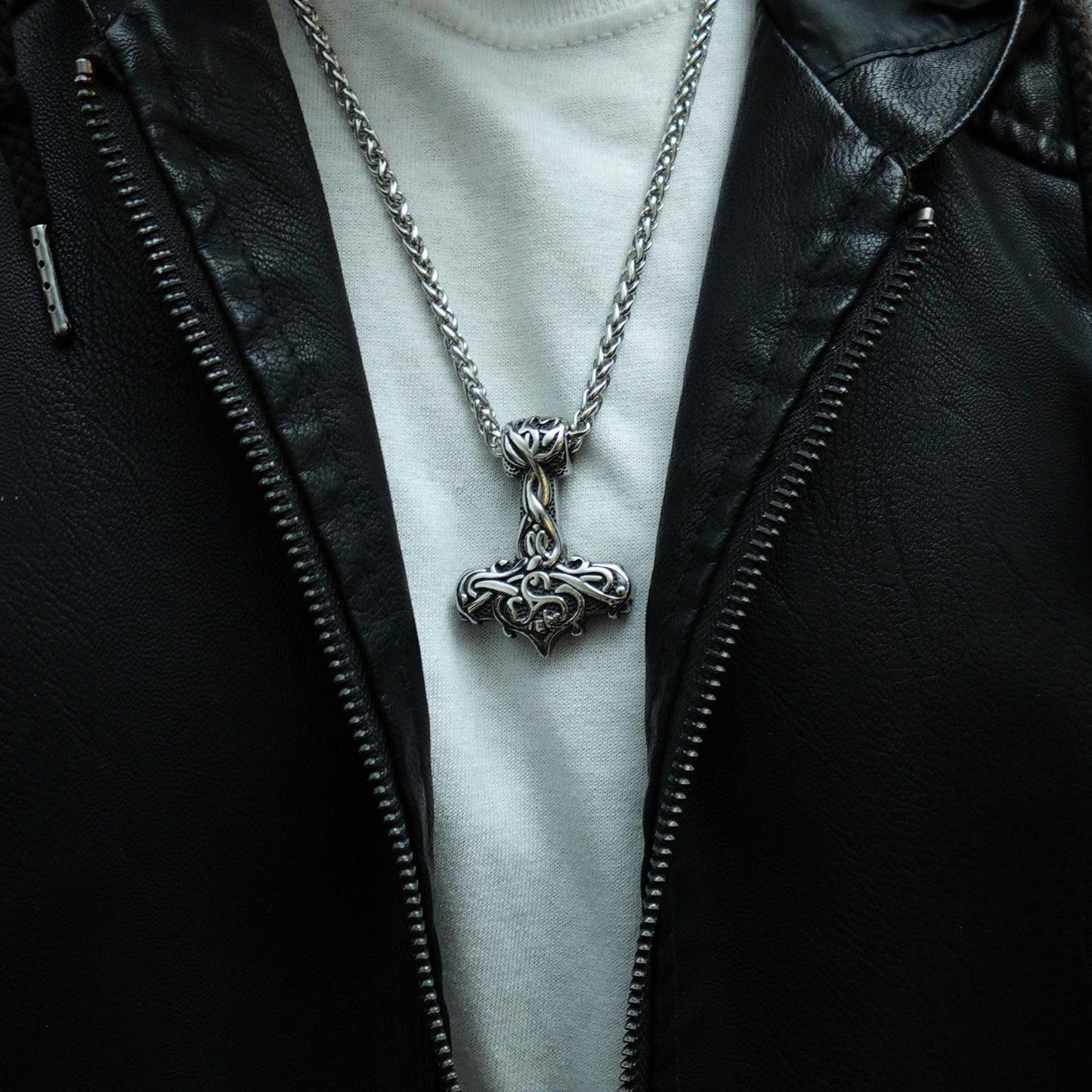 Collar Fuerza Intricada