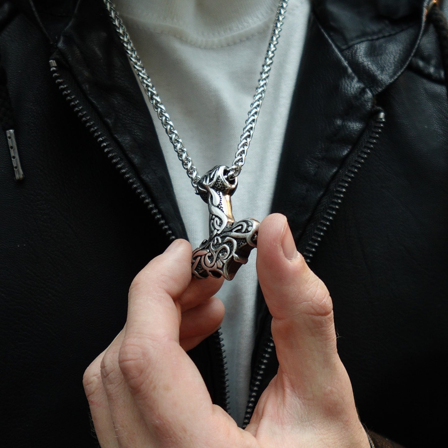 Collar Fuerza Intricada