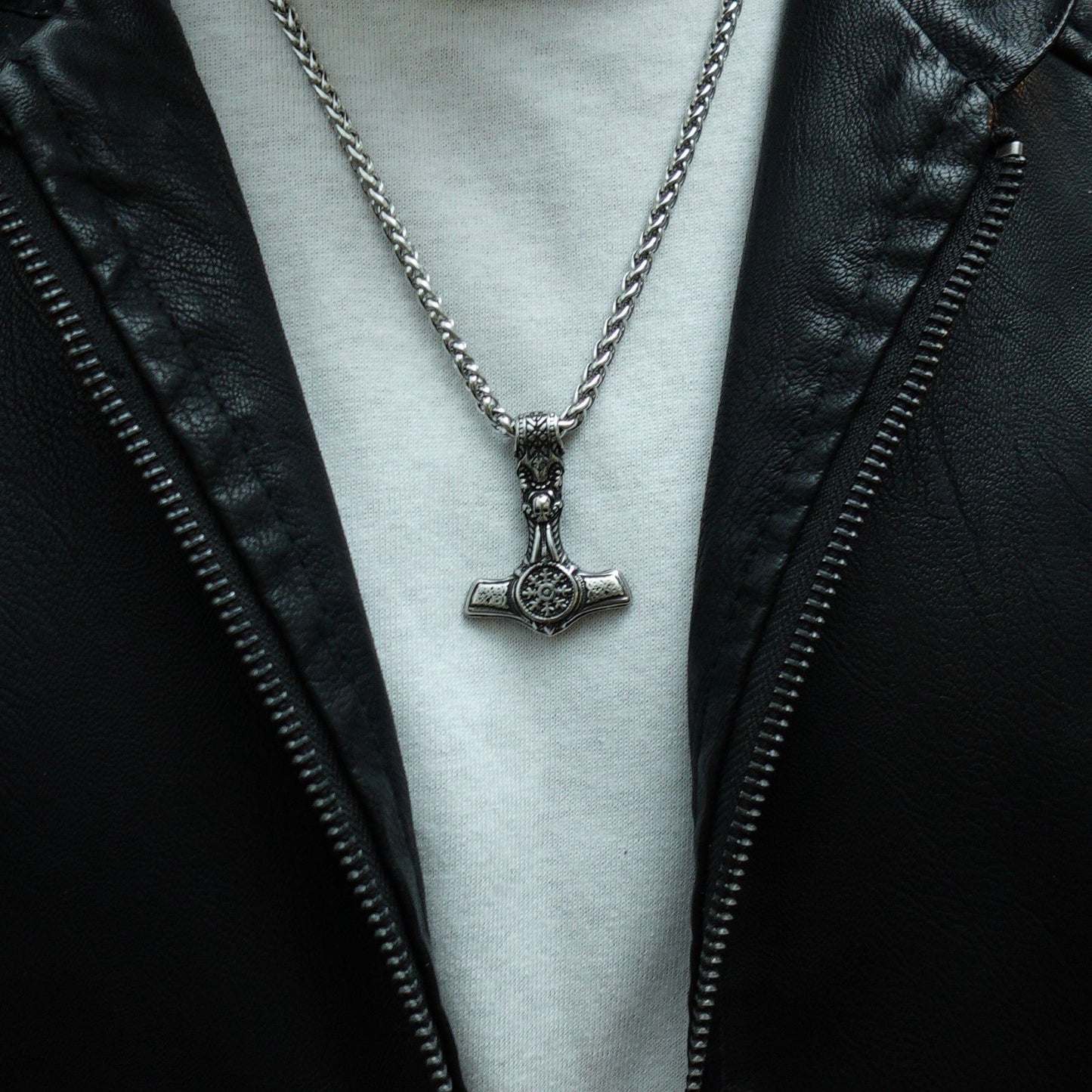 Collar Mjölnir IV