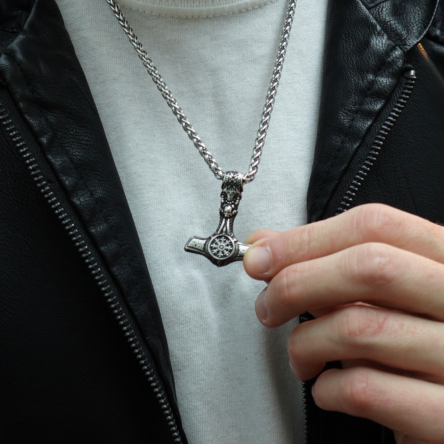 Collar Mjölnir IV