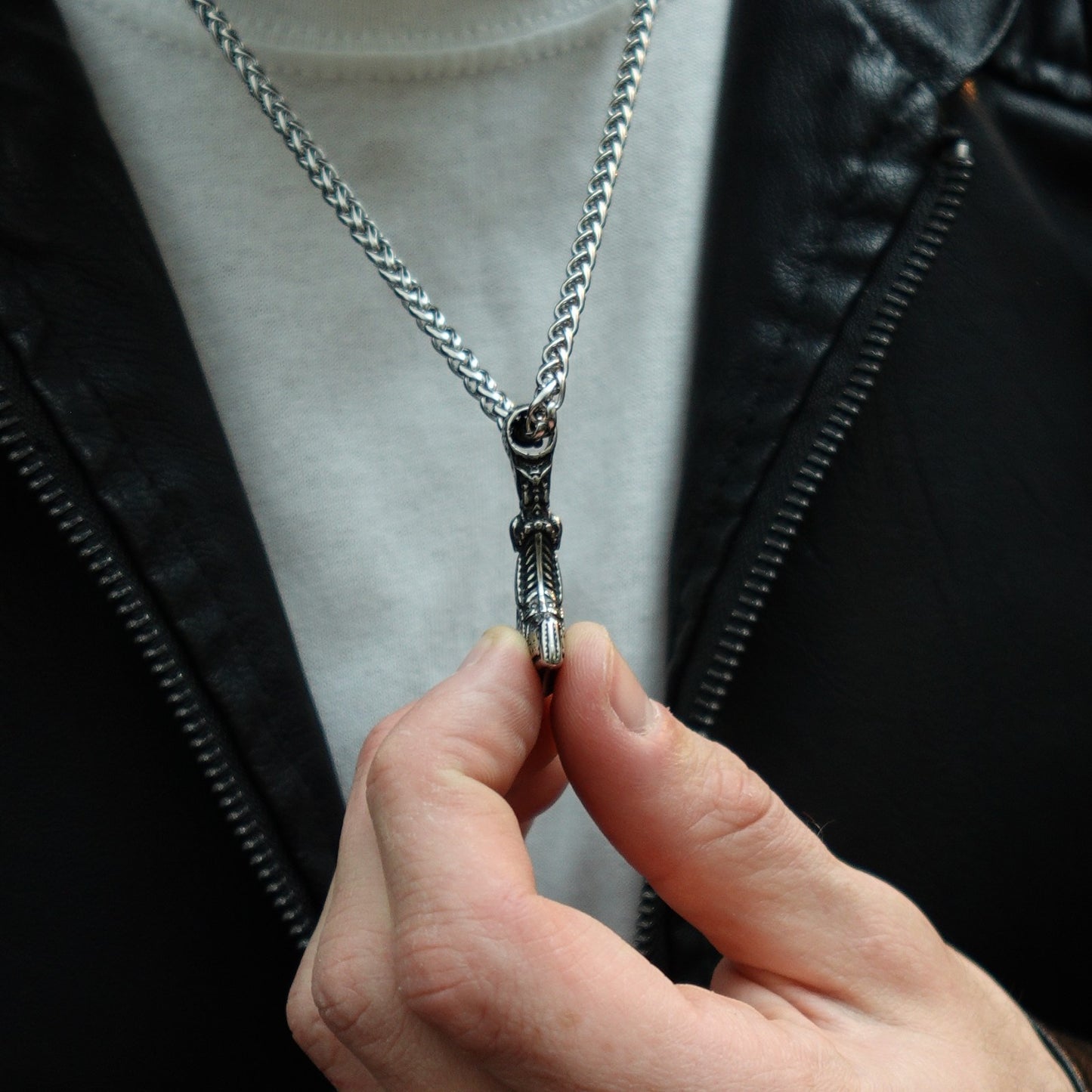 Collar Mjölnir IV