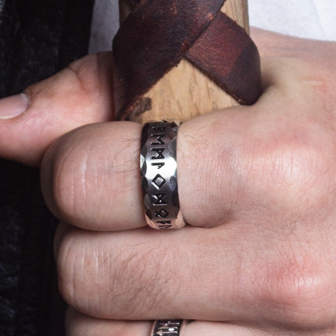 Anillo Rúnico II