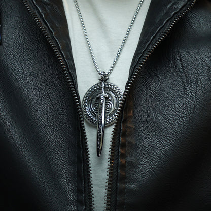 Colgante Escudo y Espada