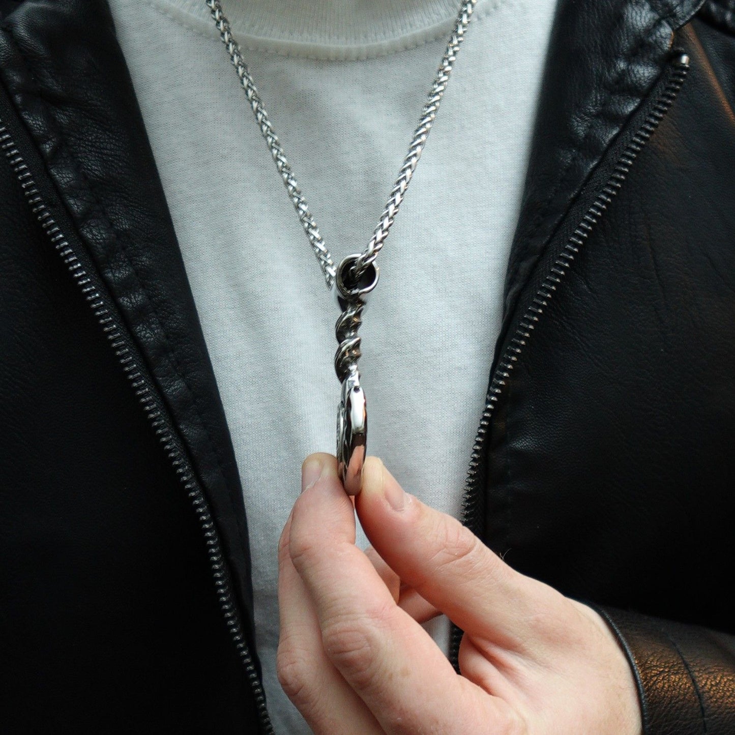 Collar Mjölnir V