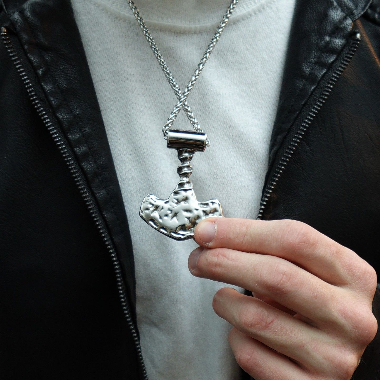 Collar Mjölnir V