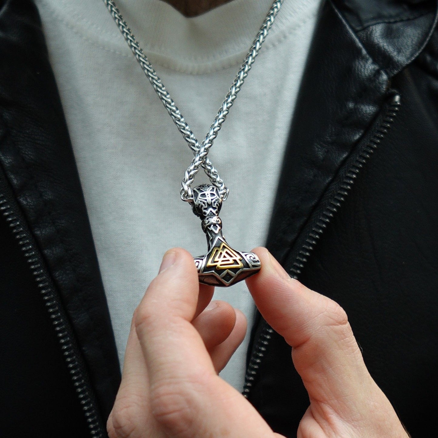 Collar Mjölnir I