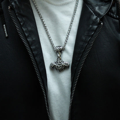 Collar Fuerza Intricada