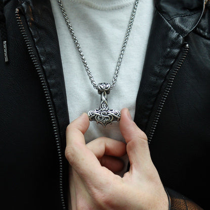 Collar Fuerza Intricada