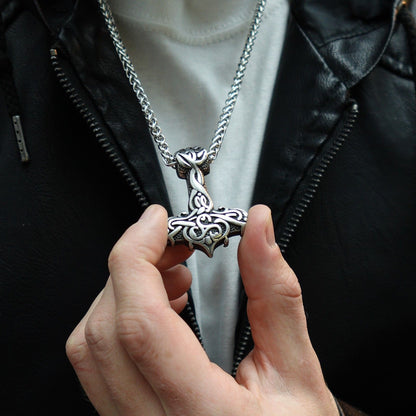 Collar Fuerza Intricada